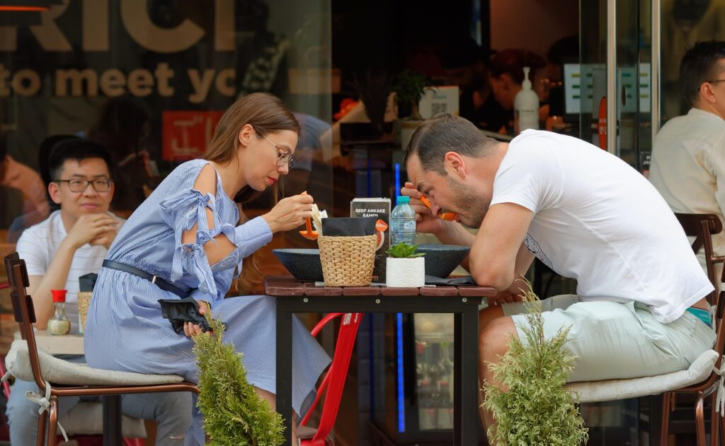 People 7331581 1280 1024x631